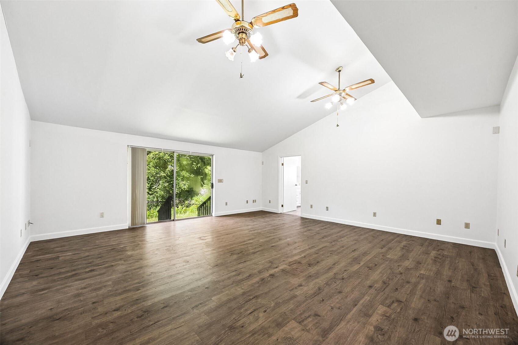 13710 Madrona Road Property Photo 15