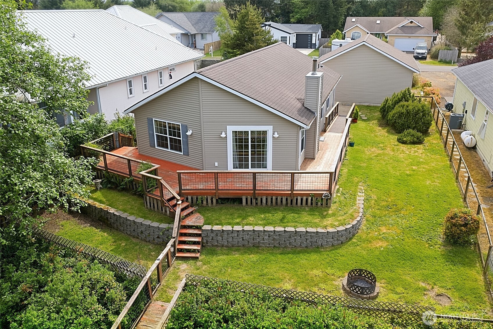 792 Island Circle Property Photo 2