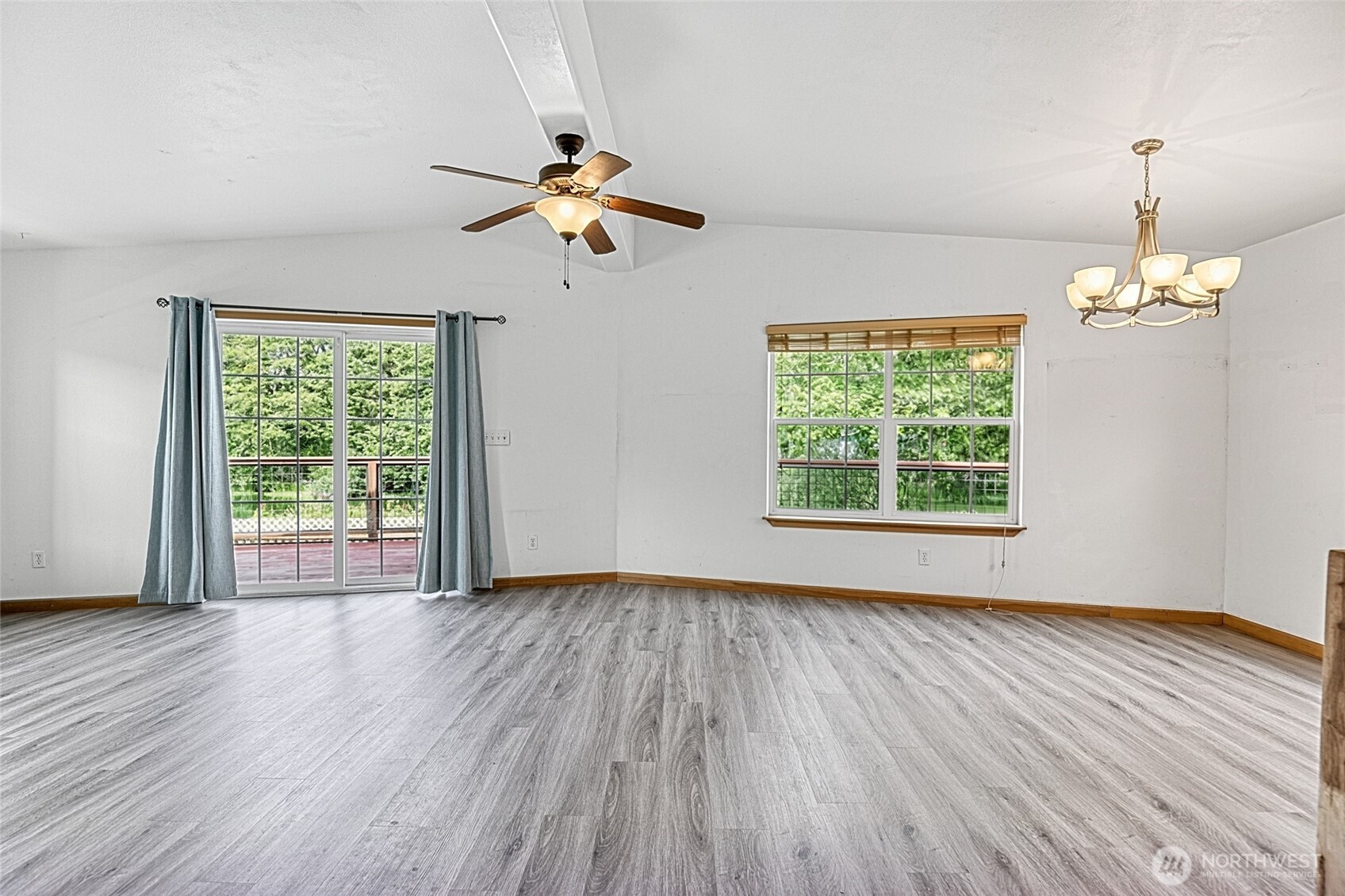 792 Island Circle Property Photo 10