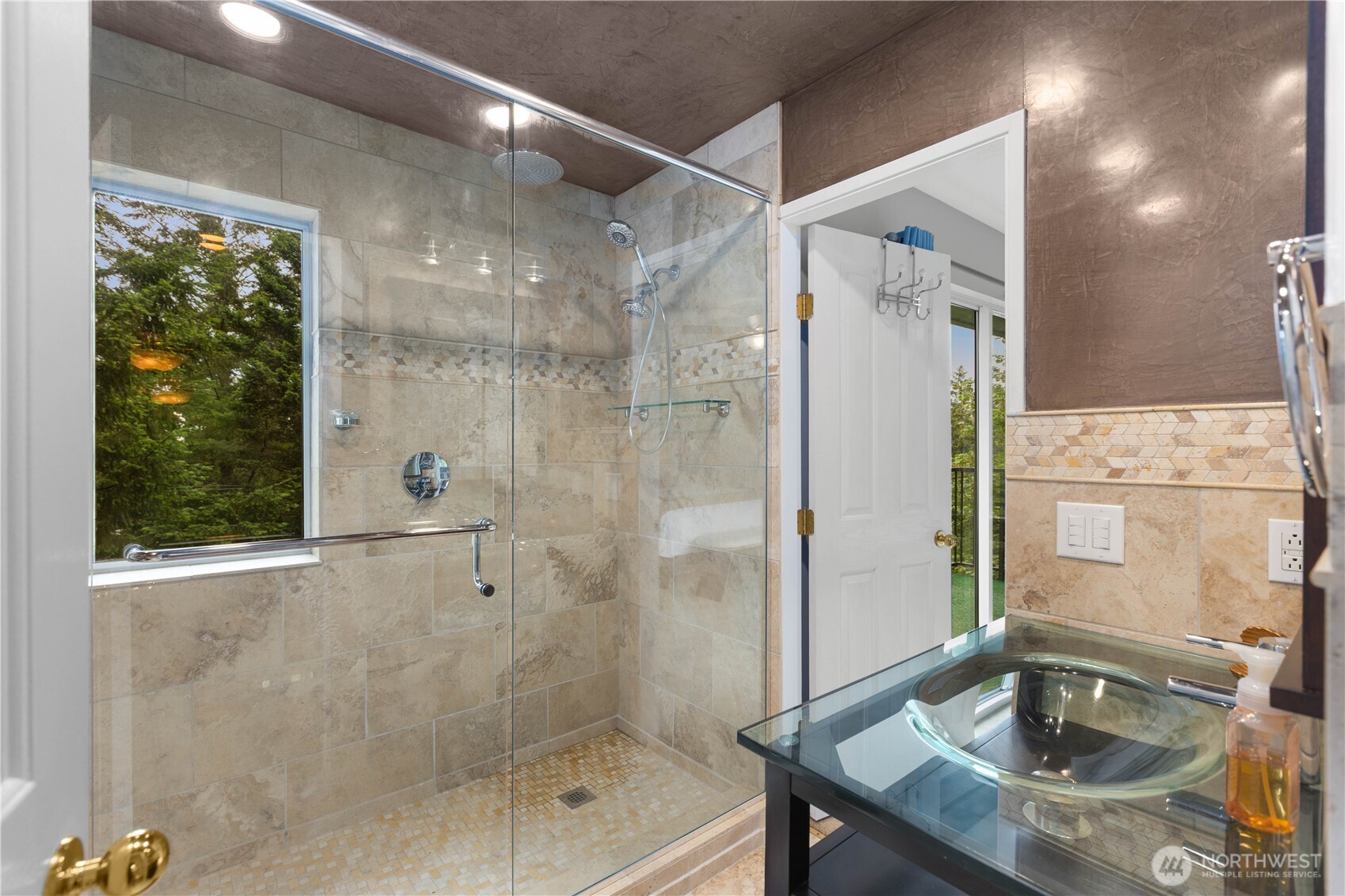 2944 Dogwood Terr Property Photo 18