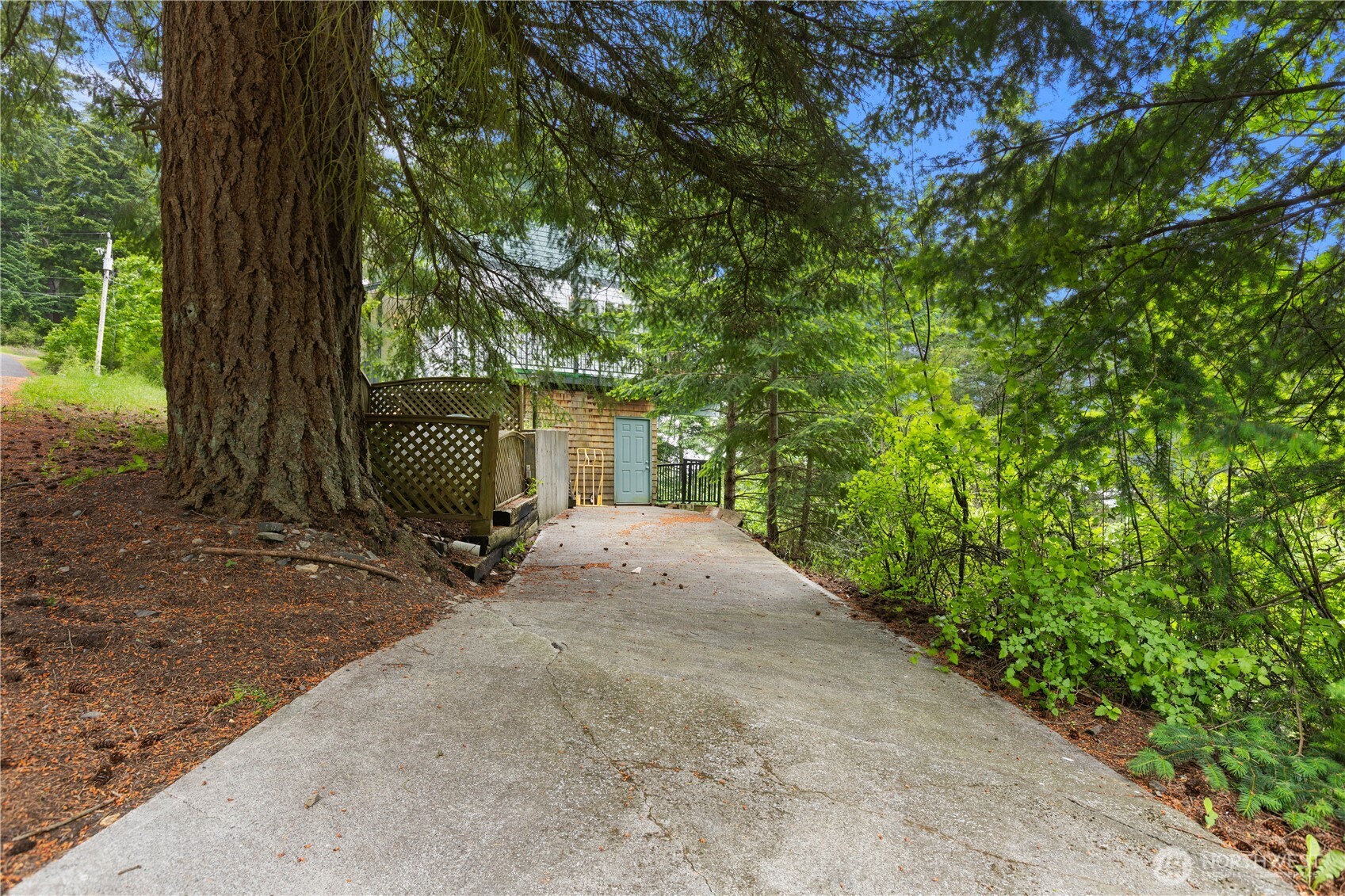 2944 Dogwood Terr Property Photo 37