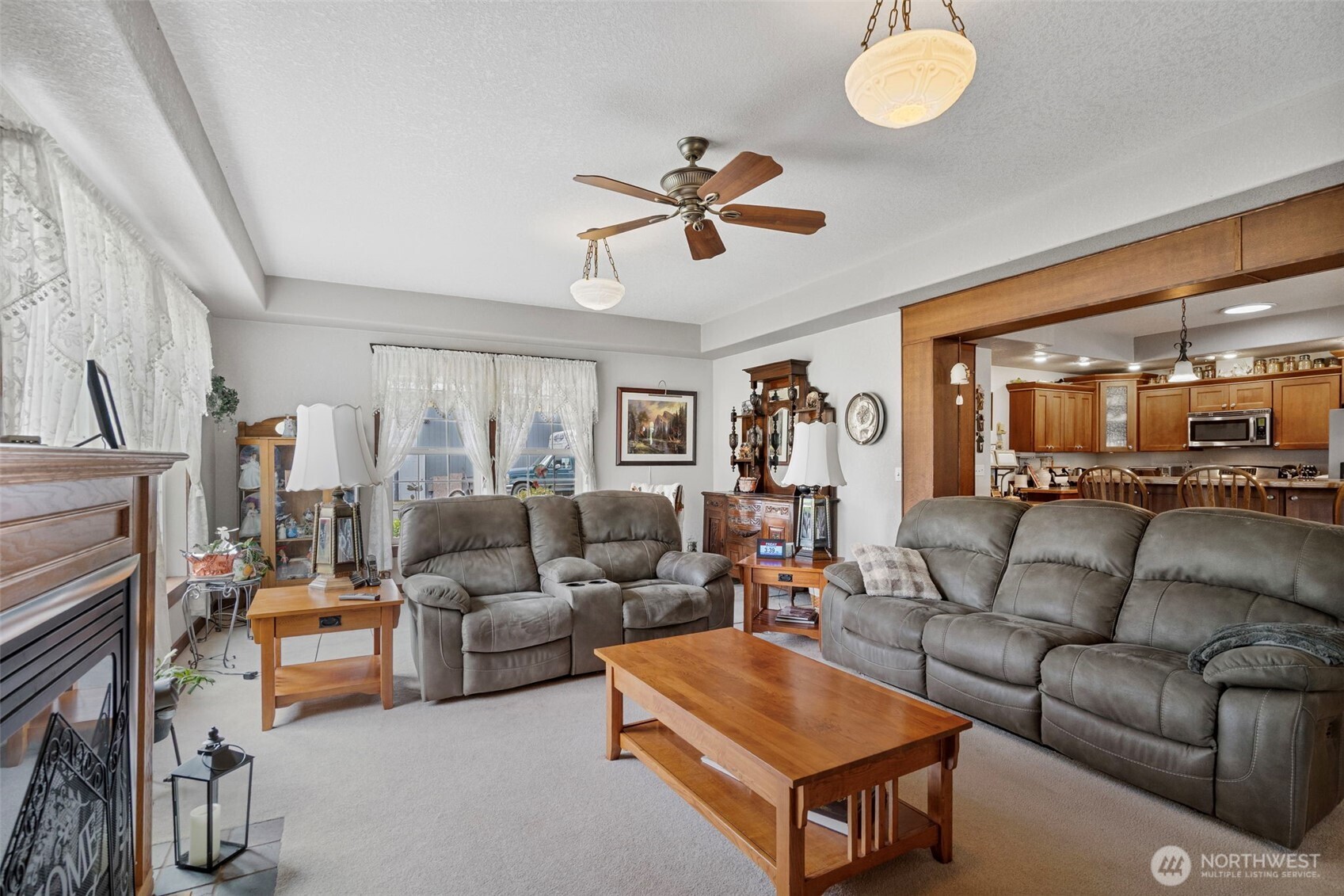 2716 Foron Road Property Photo 9