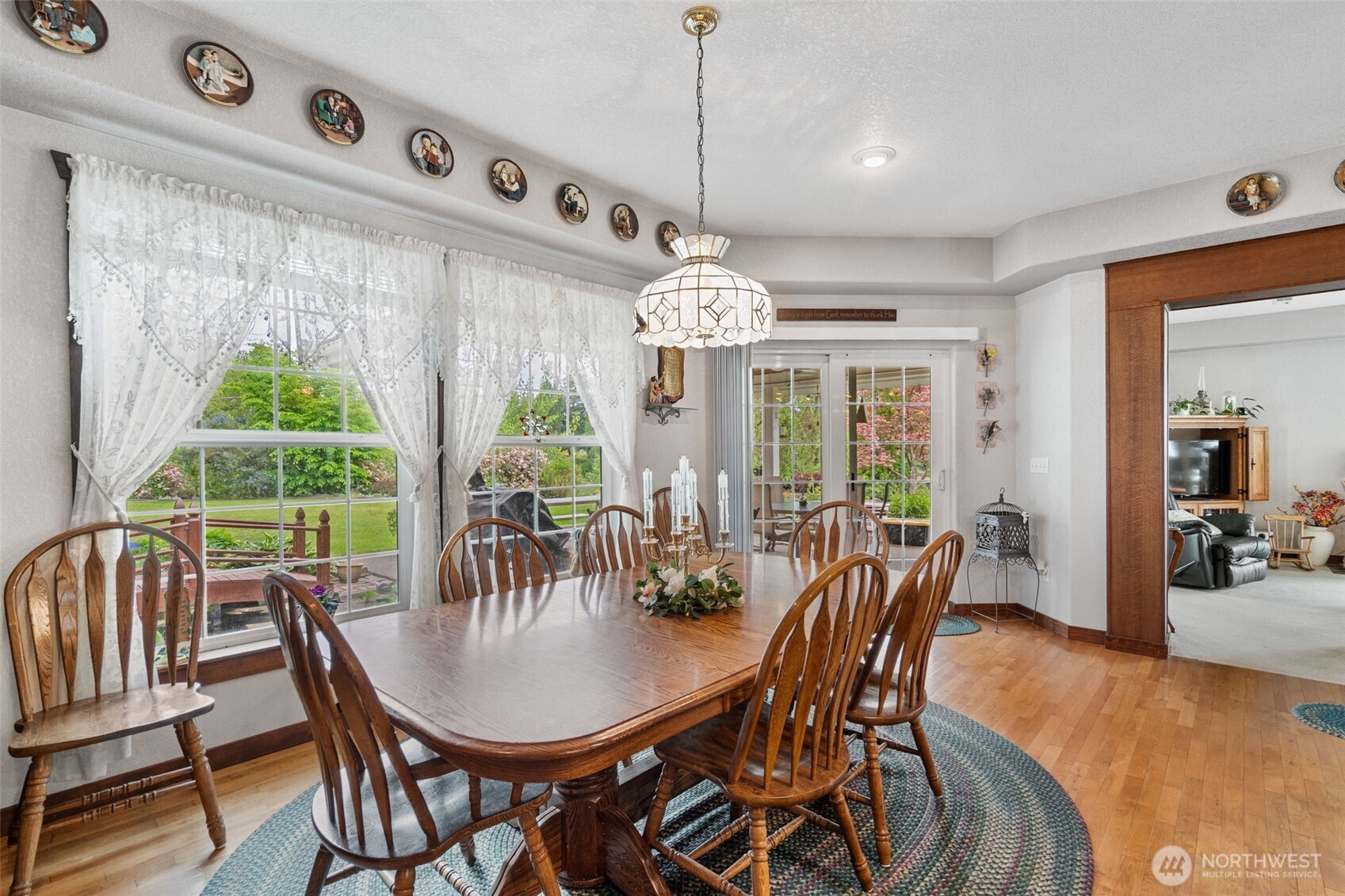 2716 Foron Road Property Photo 10