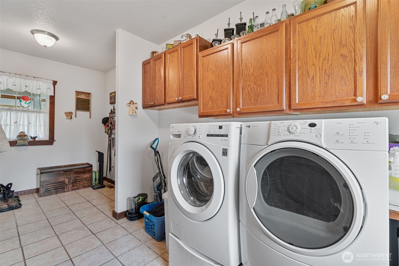 2716 Foron Road Property Photo 17