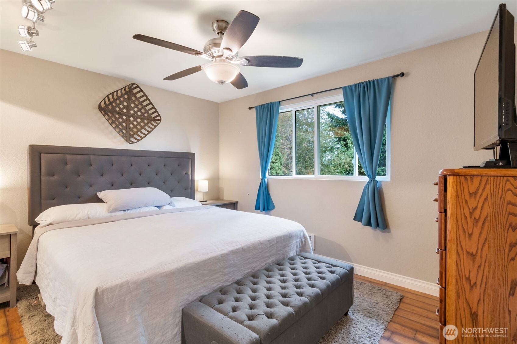 608 91st Property Photo 10