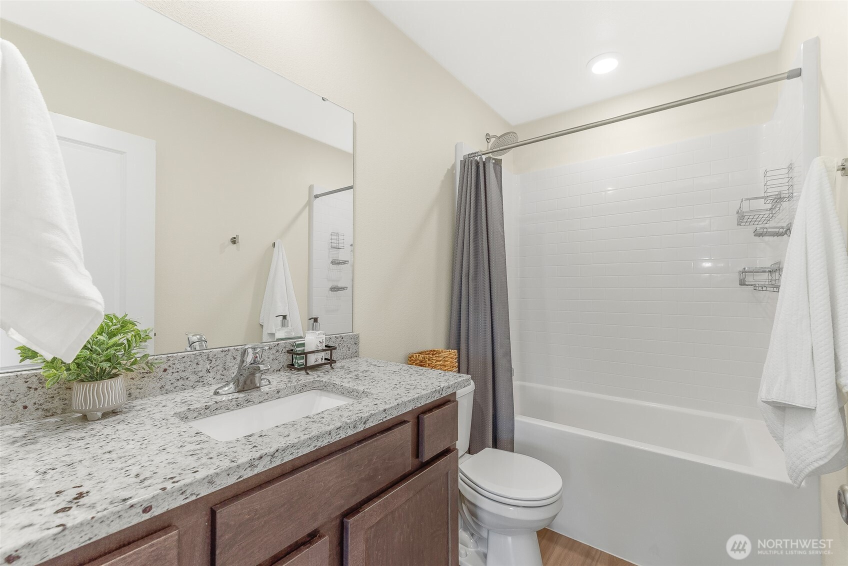 1228 W 16th Avenue Property Photo 21
