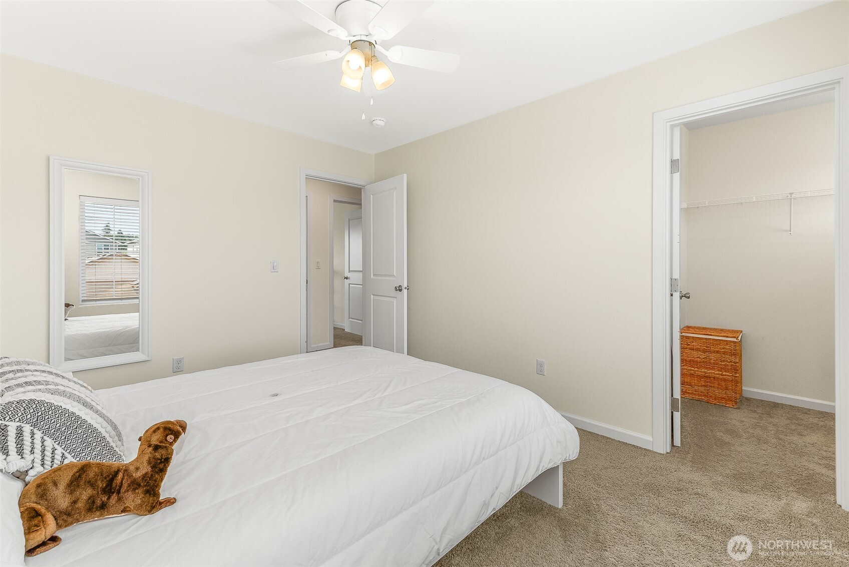 1228 W 16th Avenue Property Photo 24