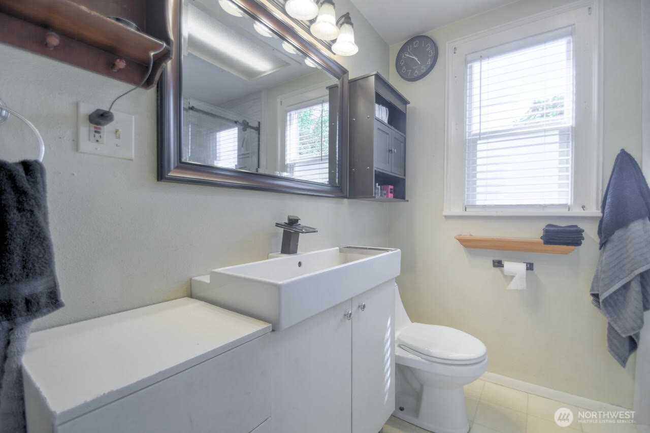 1059 S Market Boulevard Property Photo 5