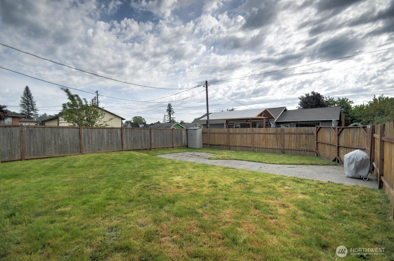 1059 S Market Boulevard Property Photo 18