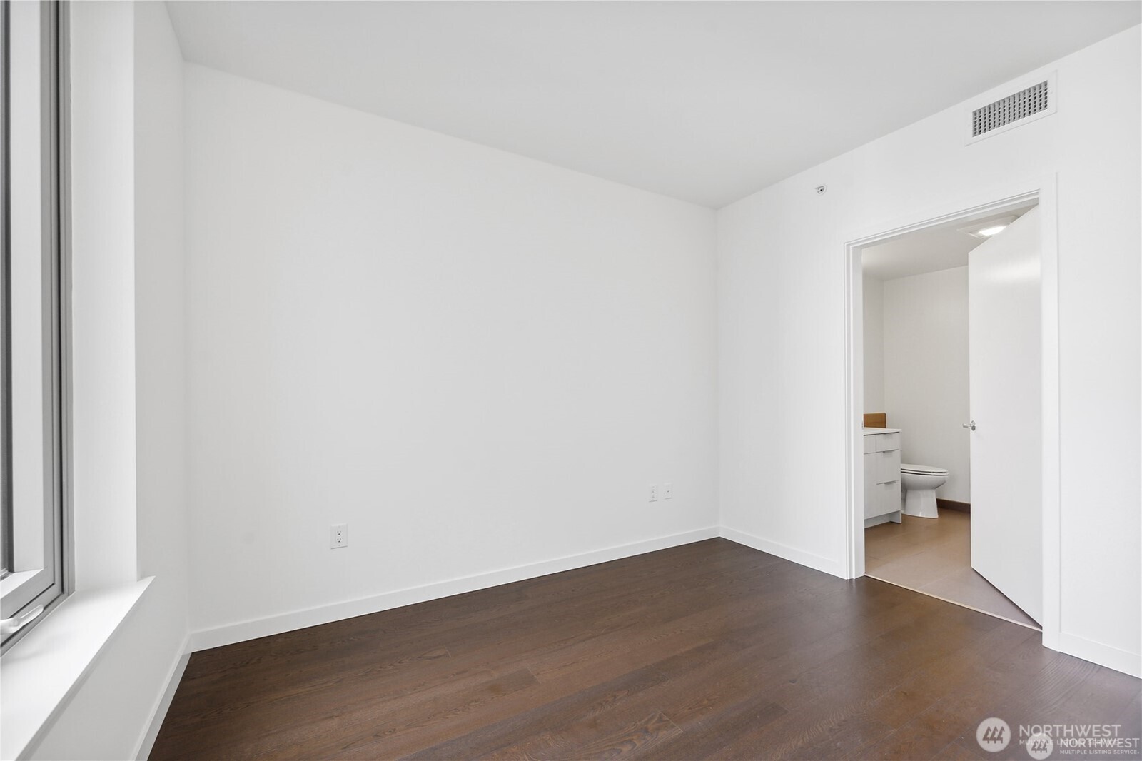 590 1st Avenue 816 Property Photo 13