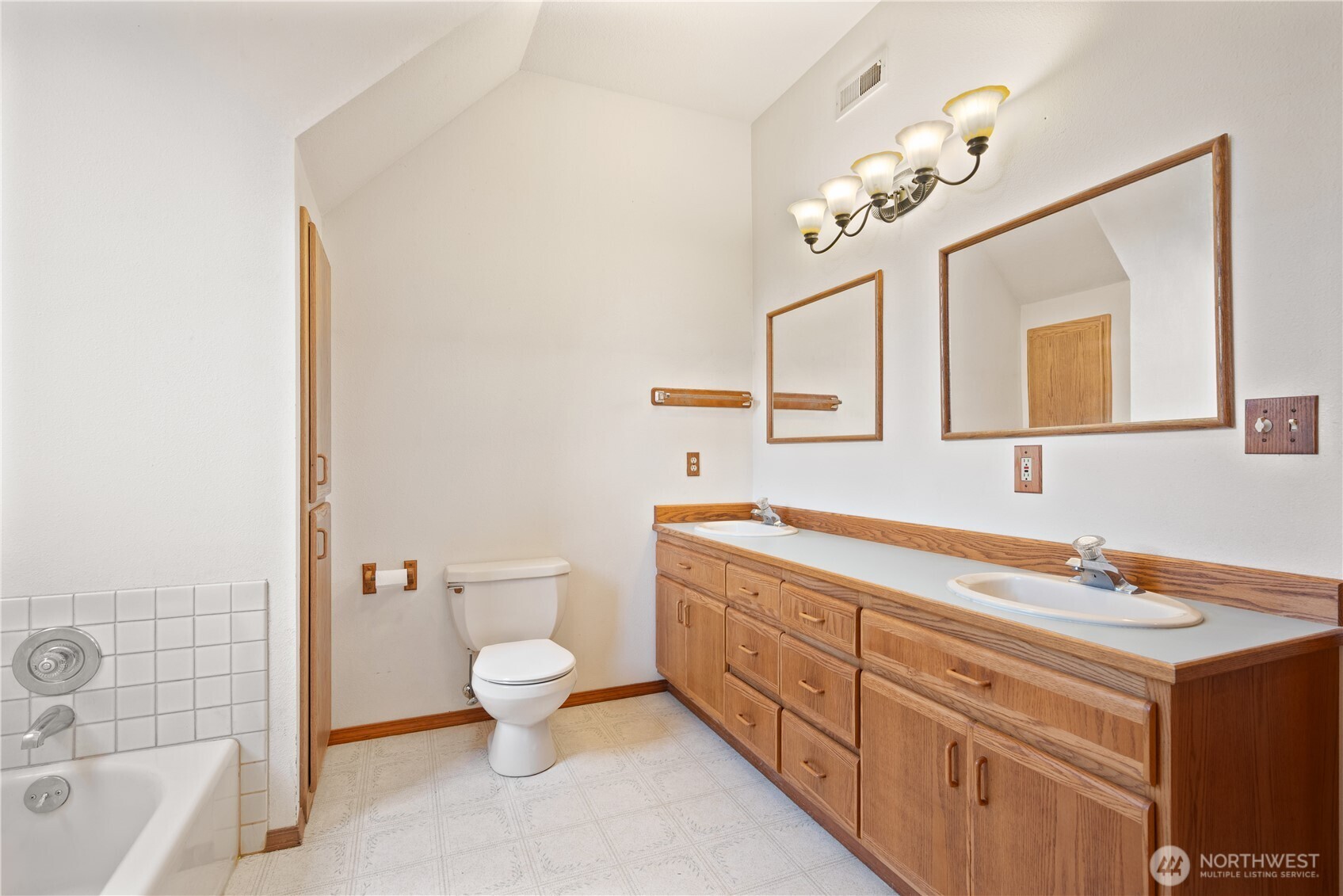 165 Tanglewood Drive Property Photo 31