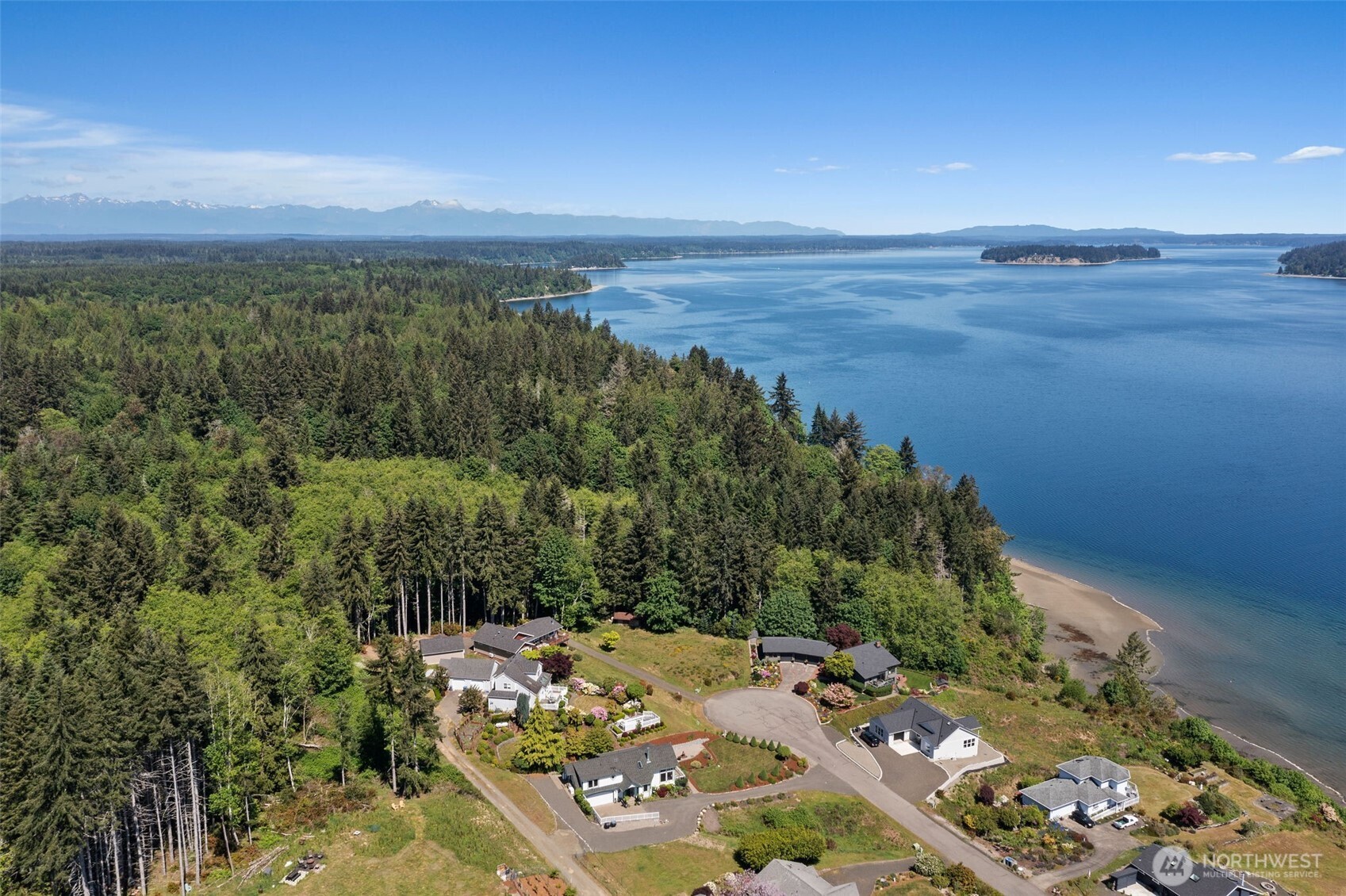 15 E Smith Cove Way Property Photo 2