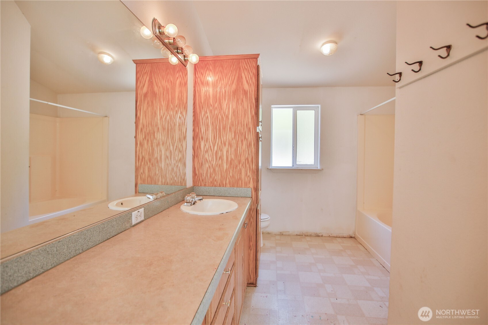 4717 Hansen Drive Property Photo 10
