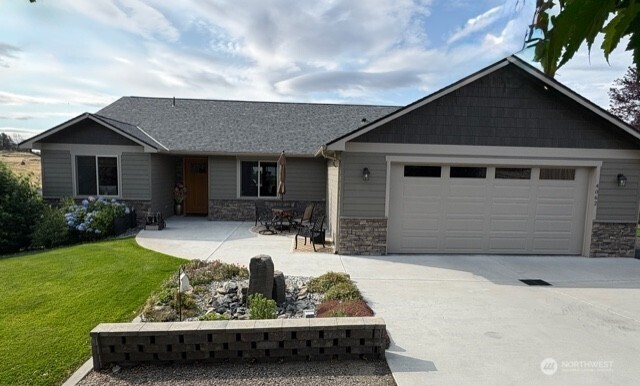 4062 Knowles Road Property Photo 1