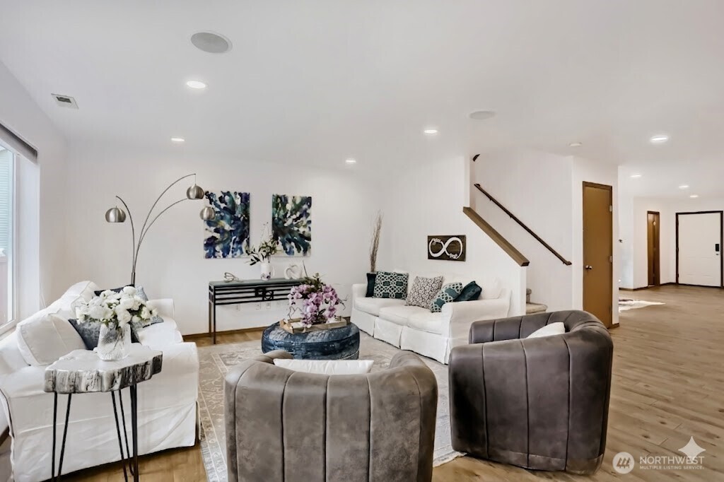 2307 118th Avenue Property Photo 6