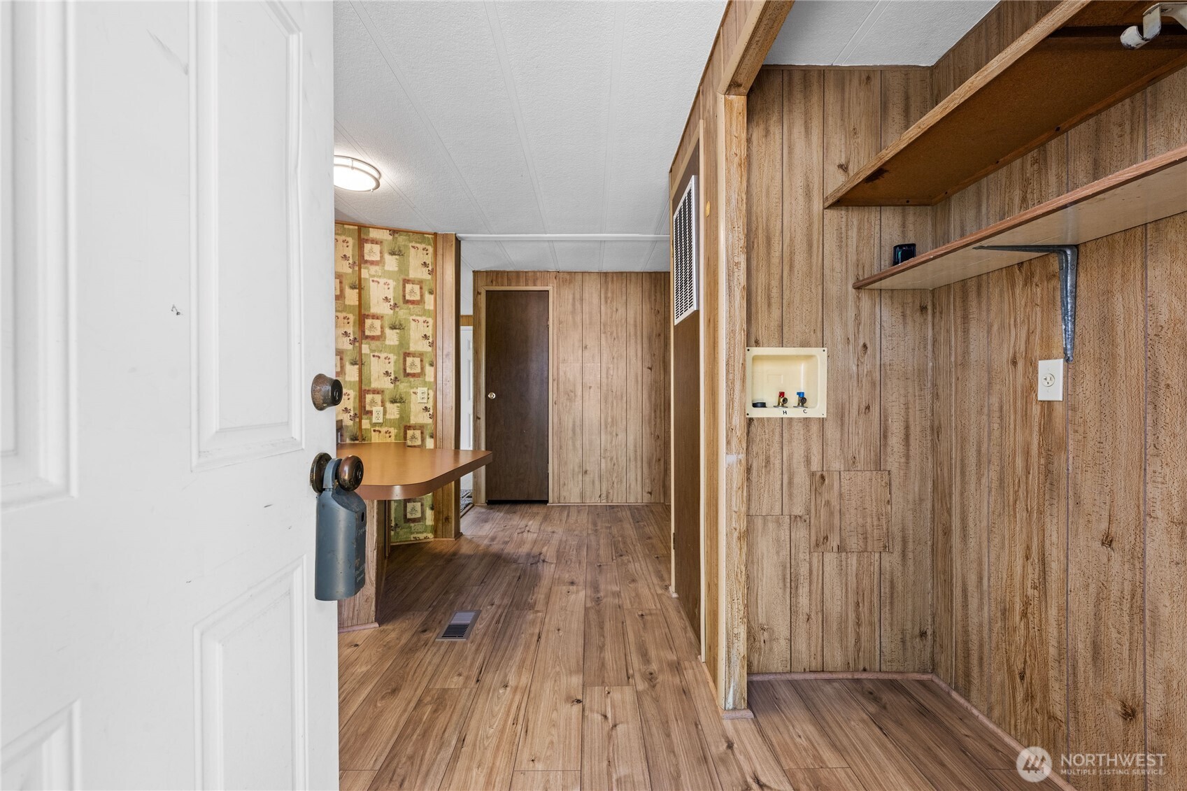 1210 35th Street Property Photo 10