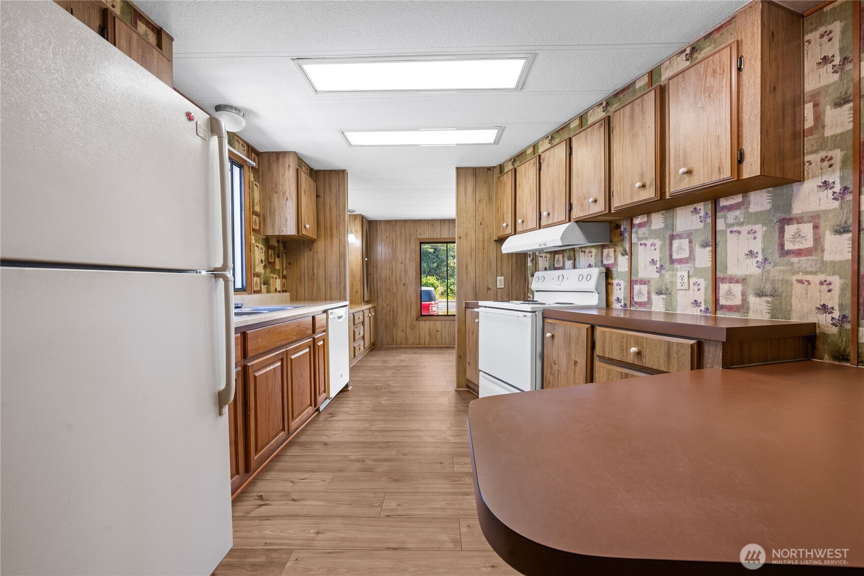 1210 35th Street Property Photo 12