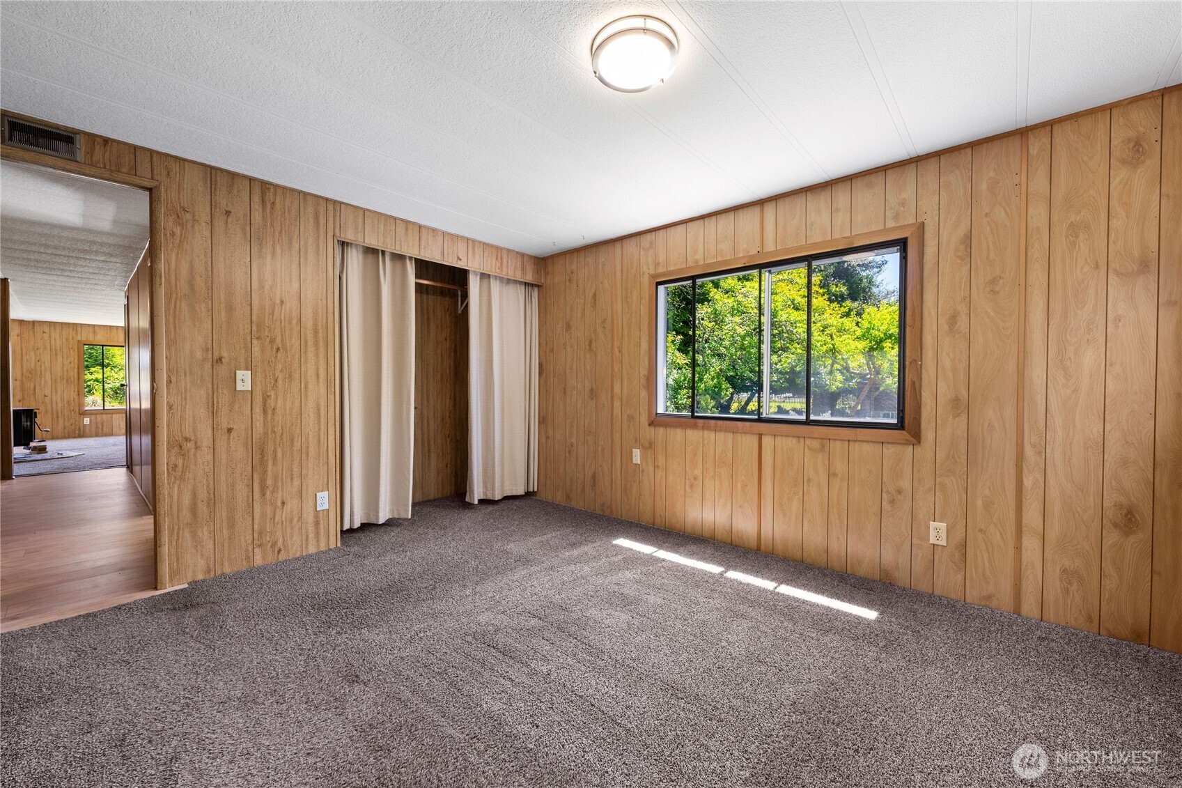 1210 35th Street Property Photo 30