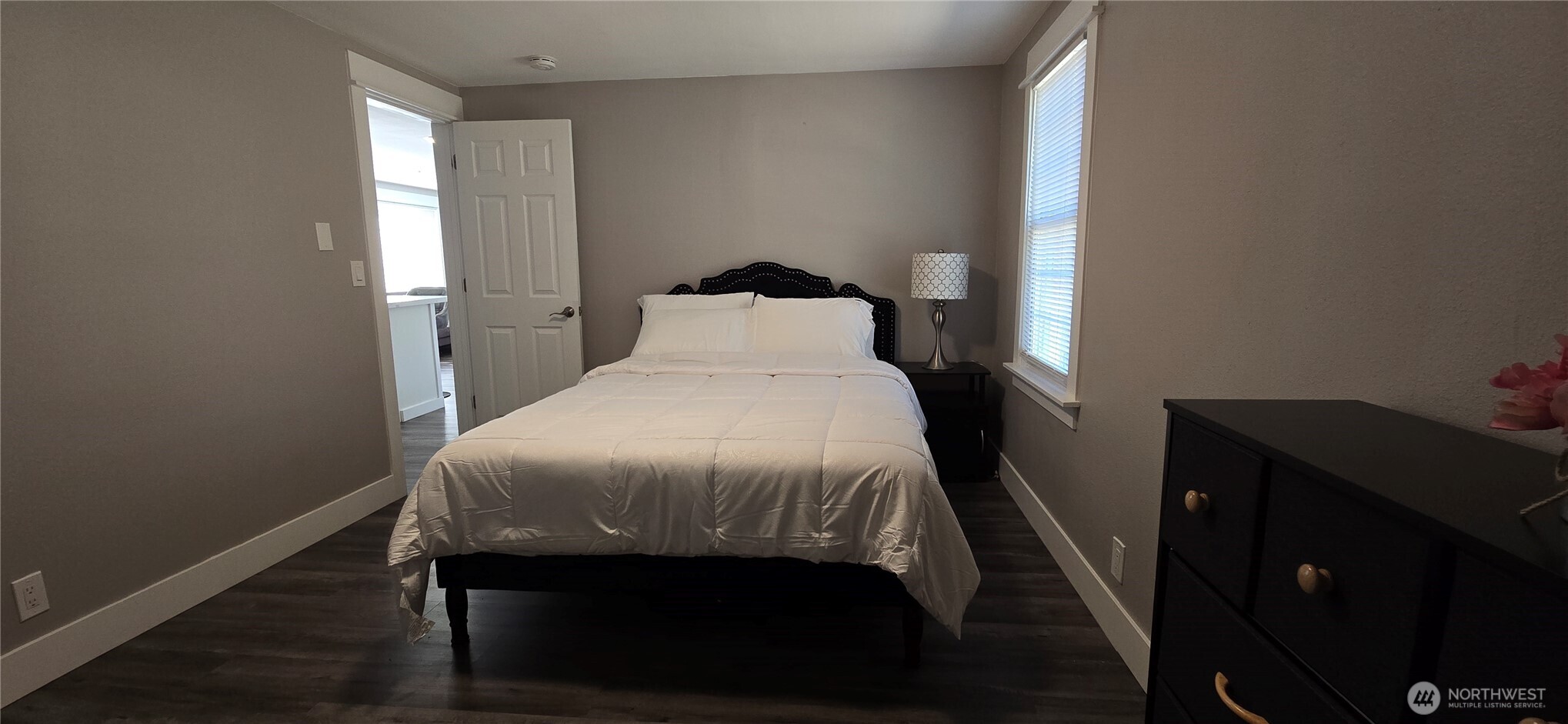 12053 70 Th Avenue Property Photo 9