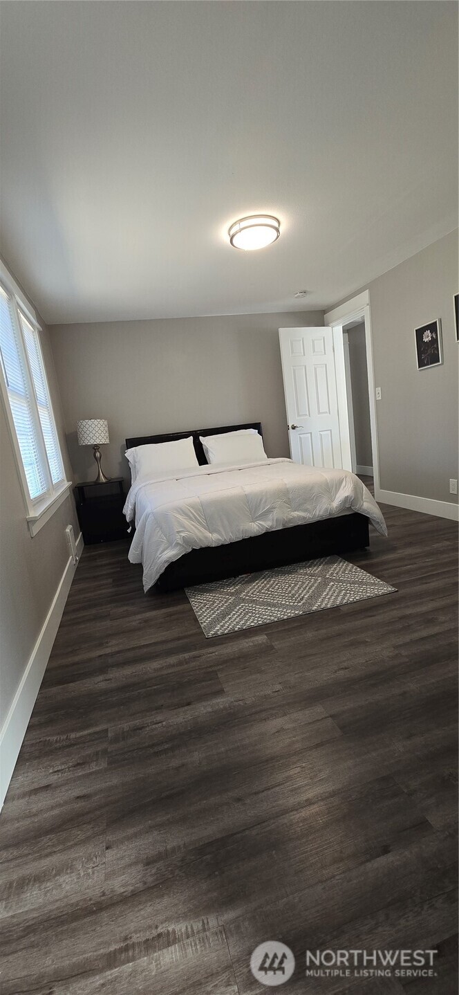 12053 70 Th Avenue Property Photo 21