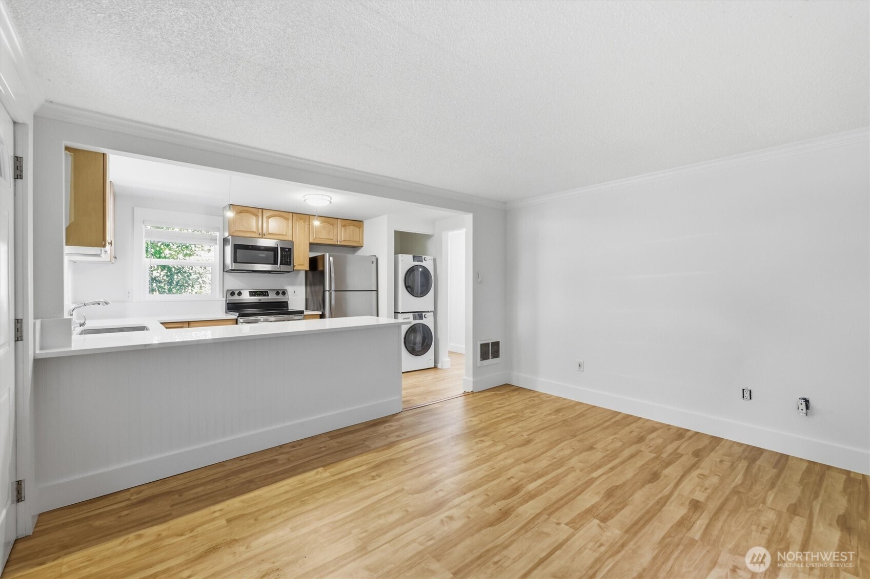 5444 40th Avenue Property Photo 5