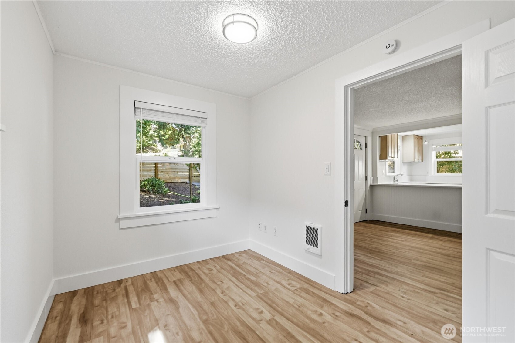 5444 40th Avenue Property Photo 10