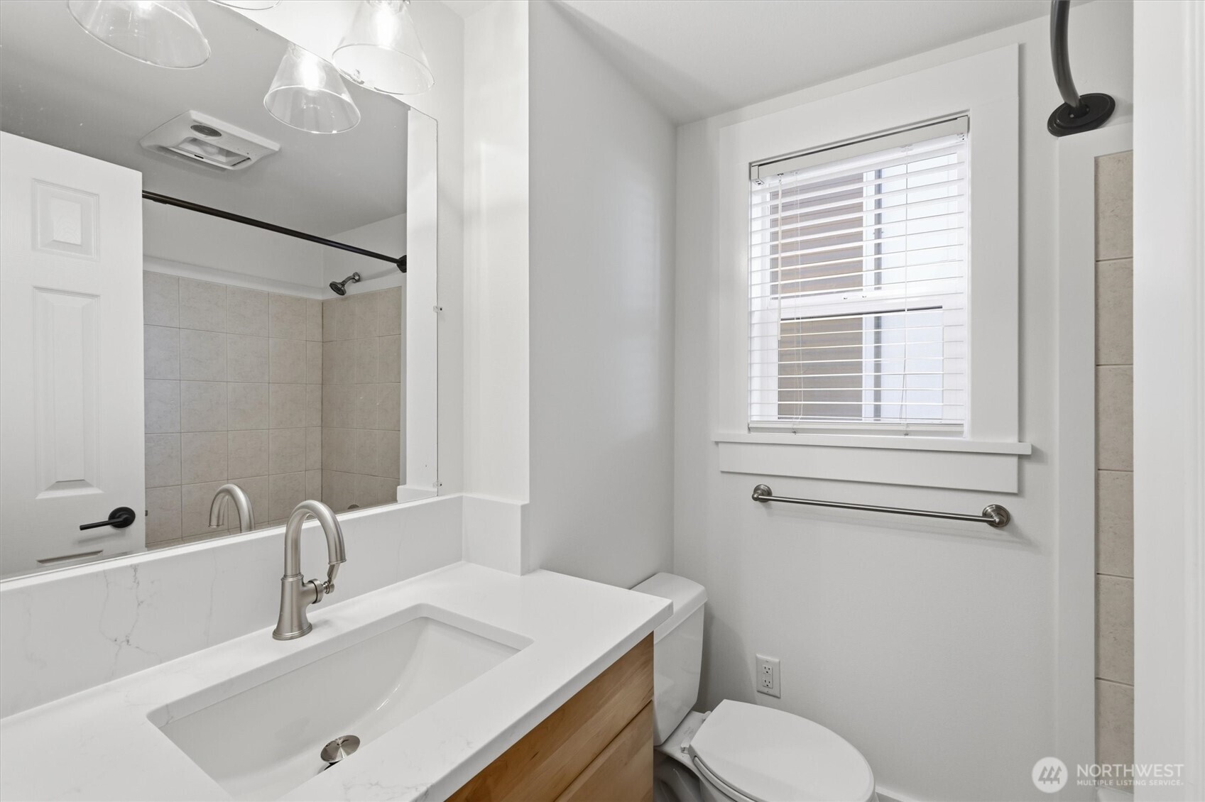 5444 40th Avenue Property Photo 13