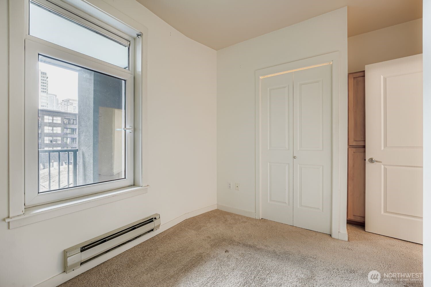 2607 Western Avenue 612 Property Photo 15