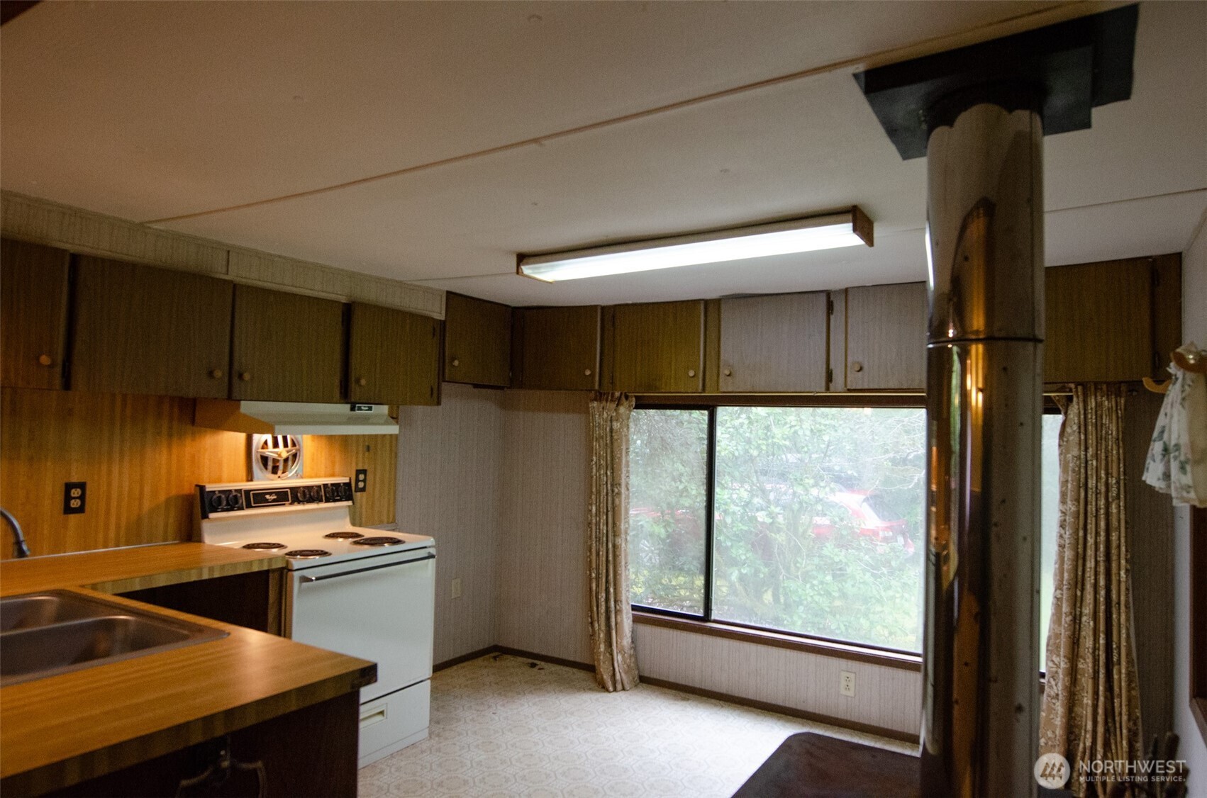 58258 State Route 20 Property Photo 5