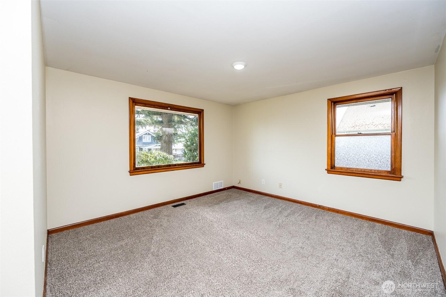 6521 S Park Ave Property Photo 10