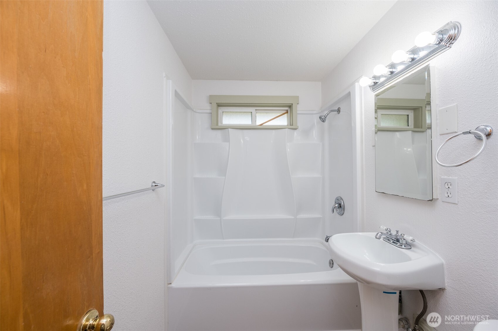6521 S Park Ave Property Photo 13