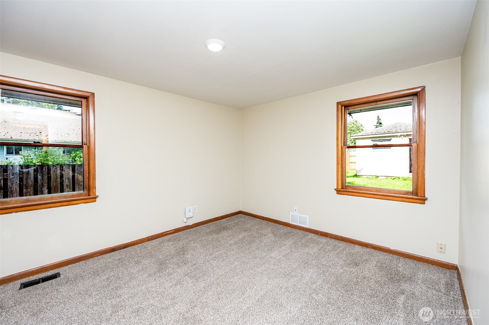 6521 S Park Ave Property Photo 15