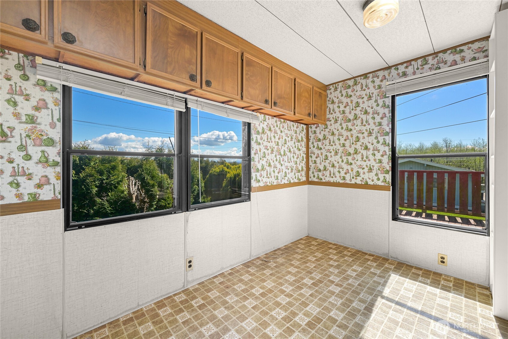8409 Richard Way Property Photo 5
