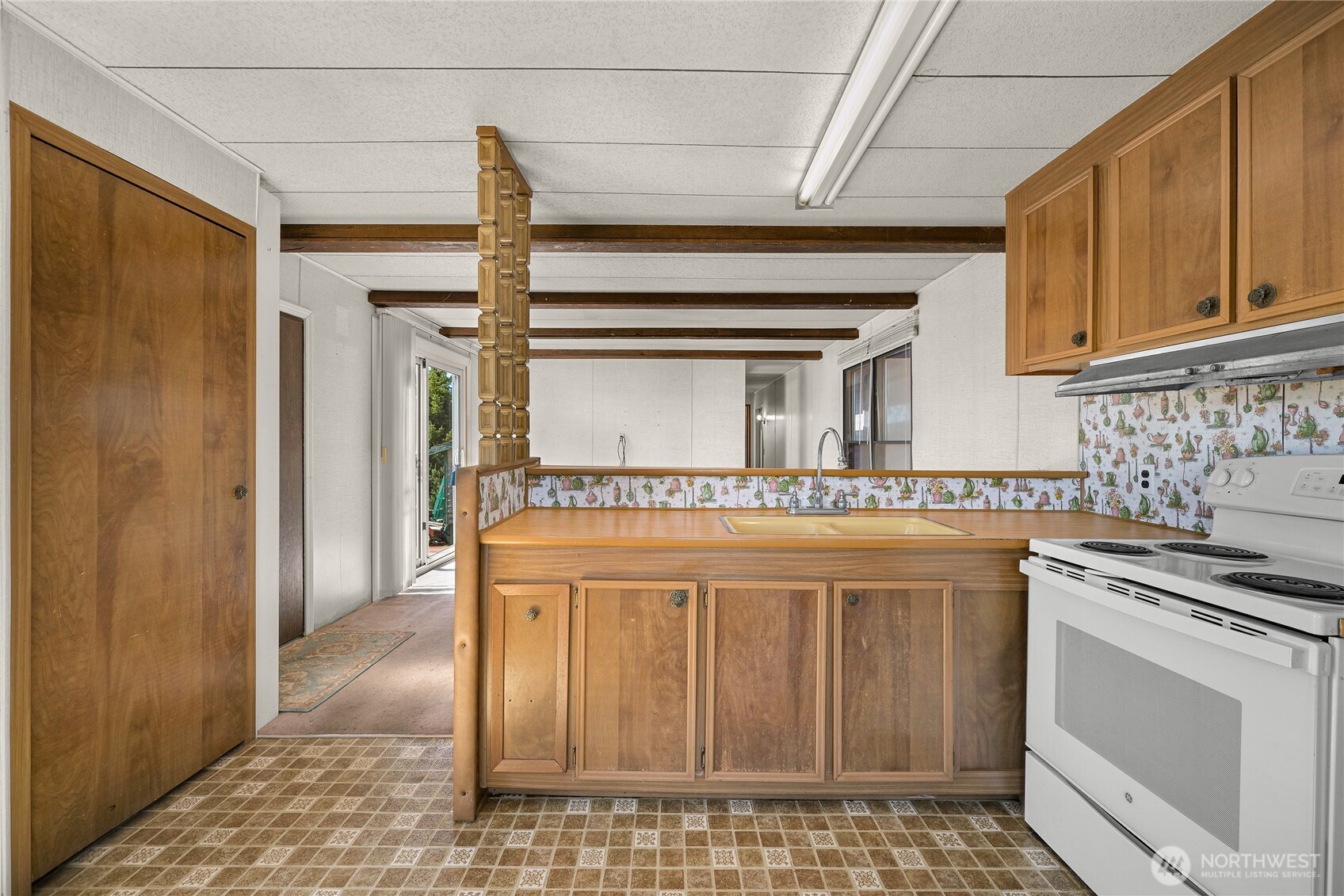 8409 Richard Way Property Photo 7