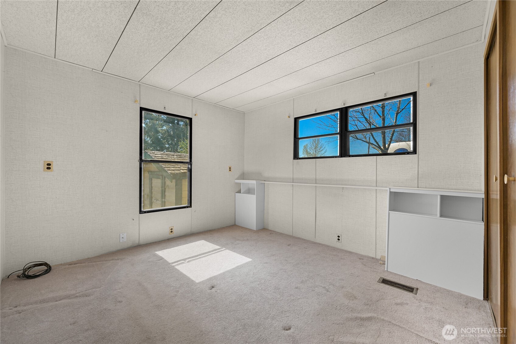 8409 Richard Way Property Photo 12
