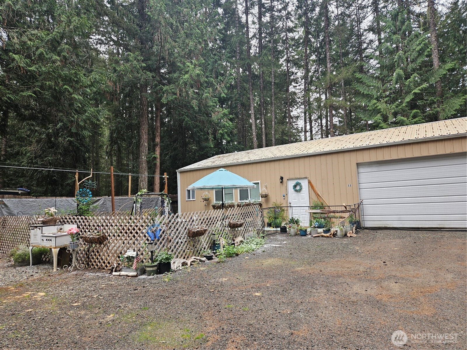 11 N Hamma Hamma Drive Property Photo 2
