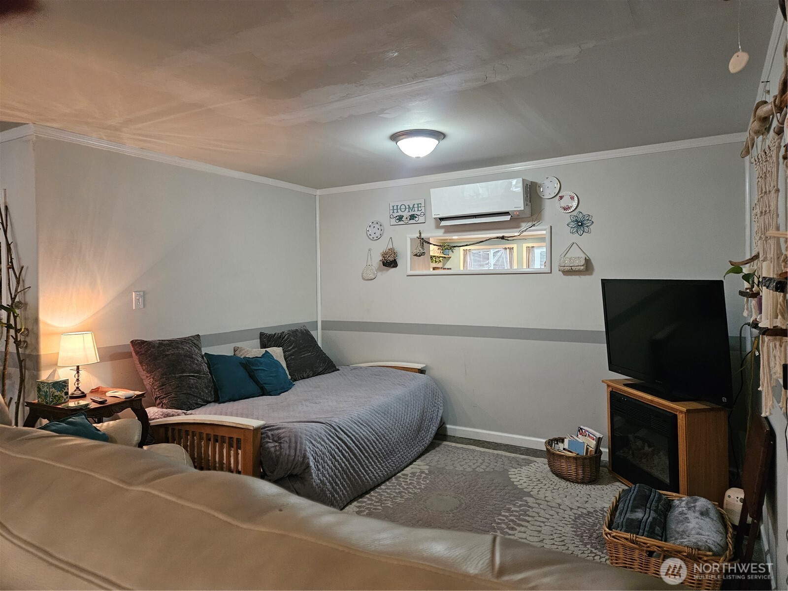 11 N Hamma Hamma Drive Property Photo 3