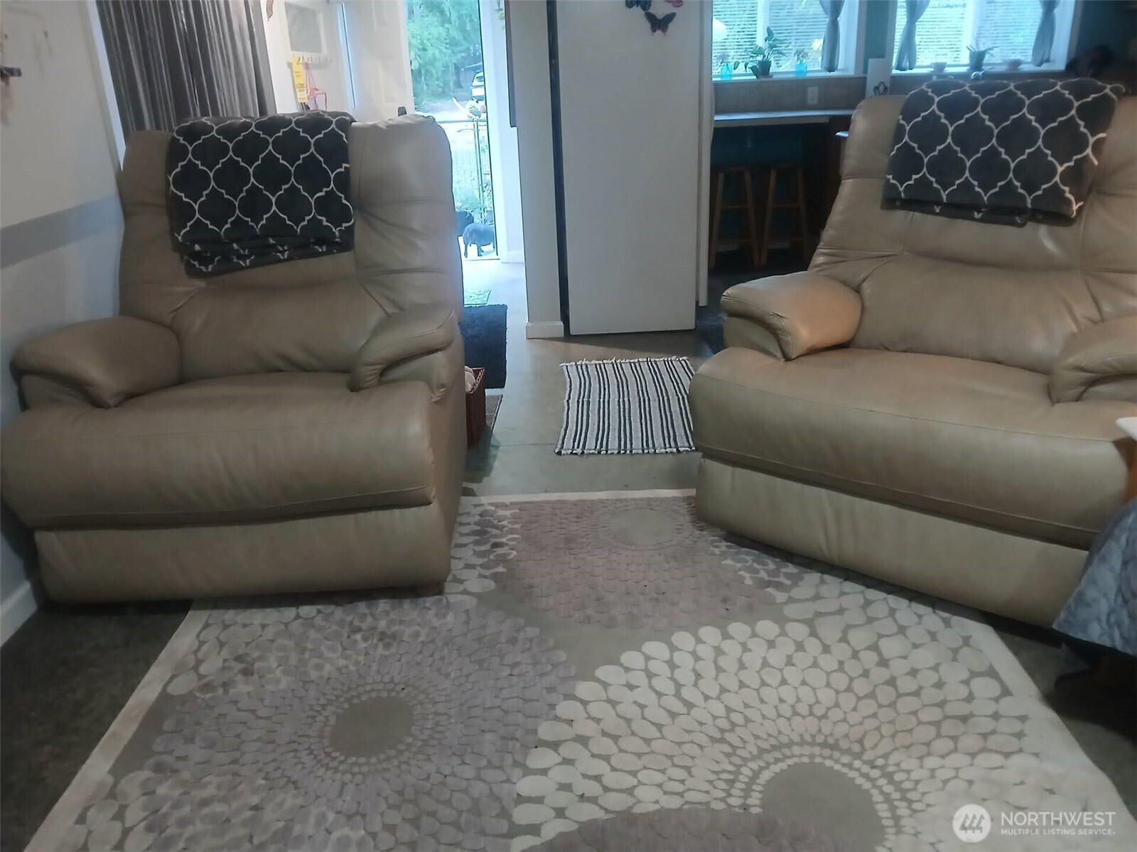 11 N Hamma Hamma Drive Property Photo 5