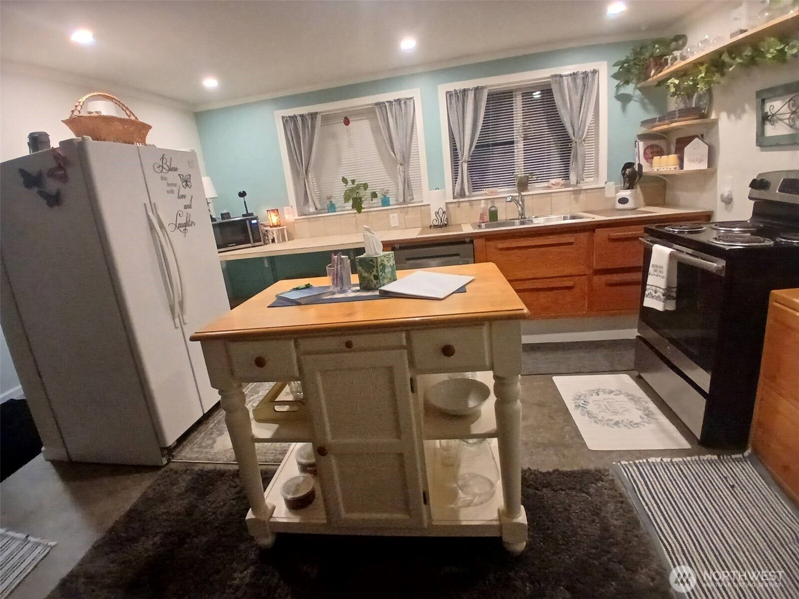 11 N Hamma Hamma Drive Property Photo 13
