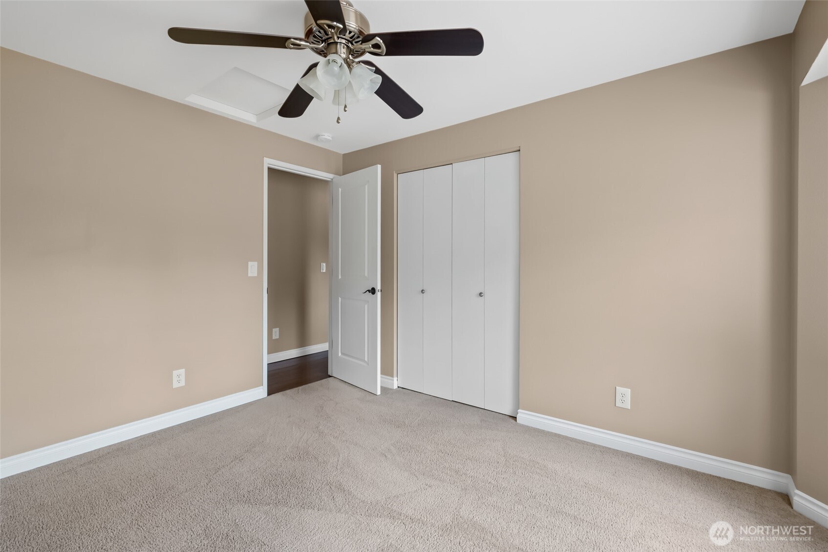 1433 Martha Way Property Photo 21