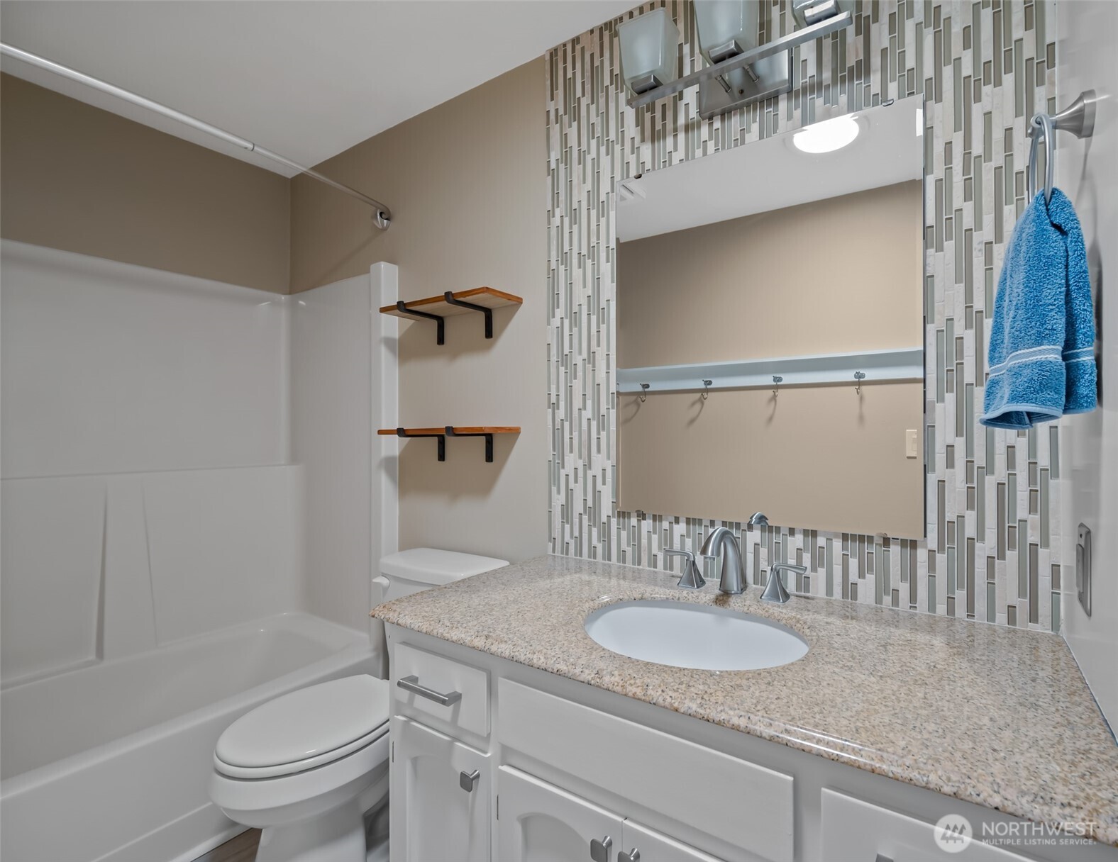 1433 Martha Way Property Photo 22
