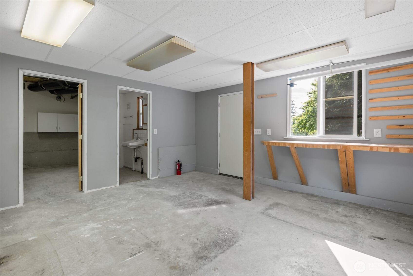 1433 Martha Way Property Photo 31