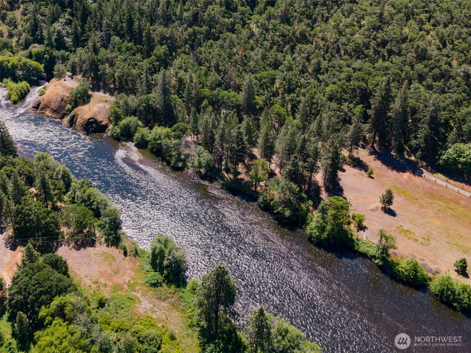 992 Highway 142 Property Photo 4