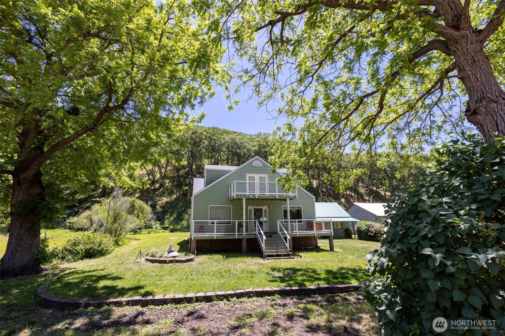 992 Highway 142 Property Photo 7