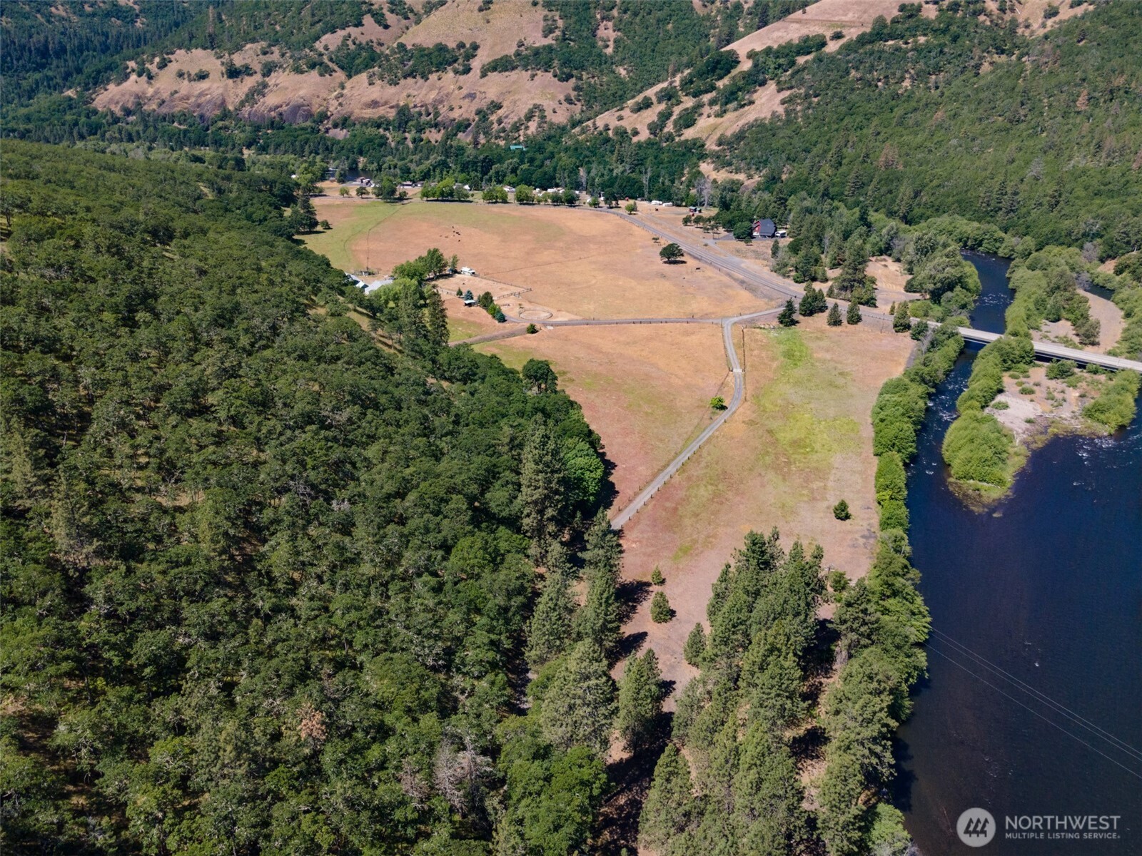 992 Highway 142 Property Photo 16