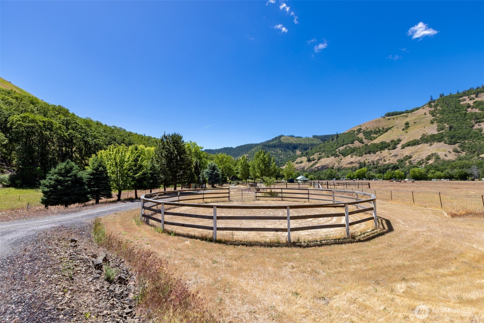 992 Highway 142 Property Photo 20