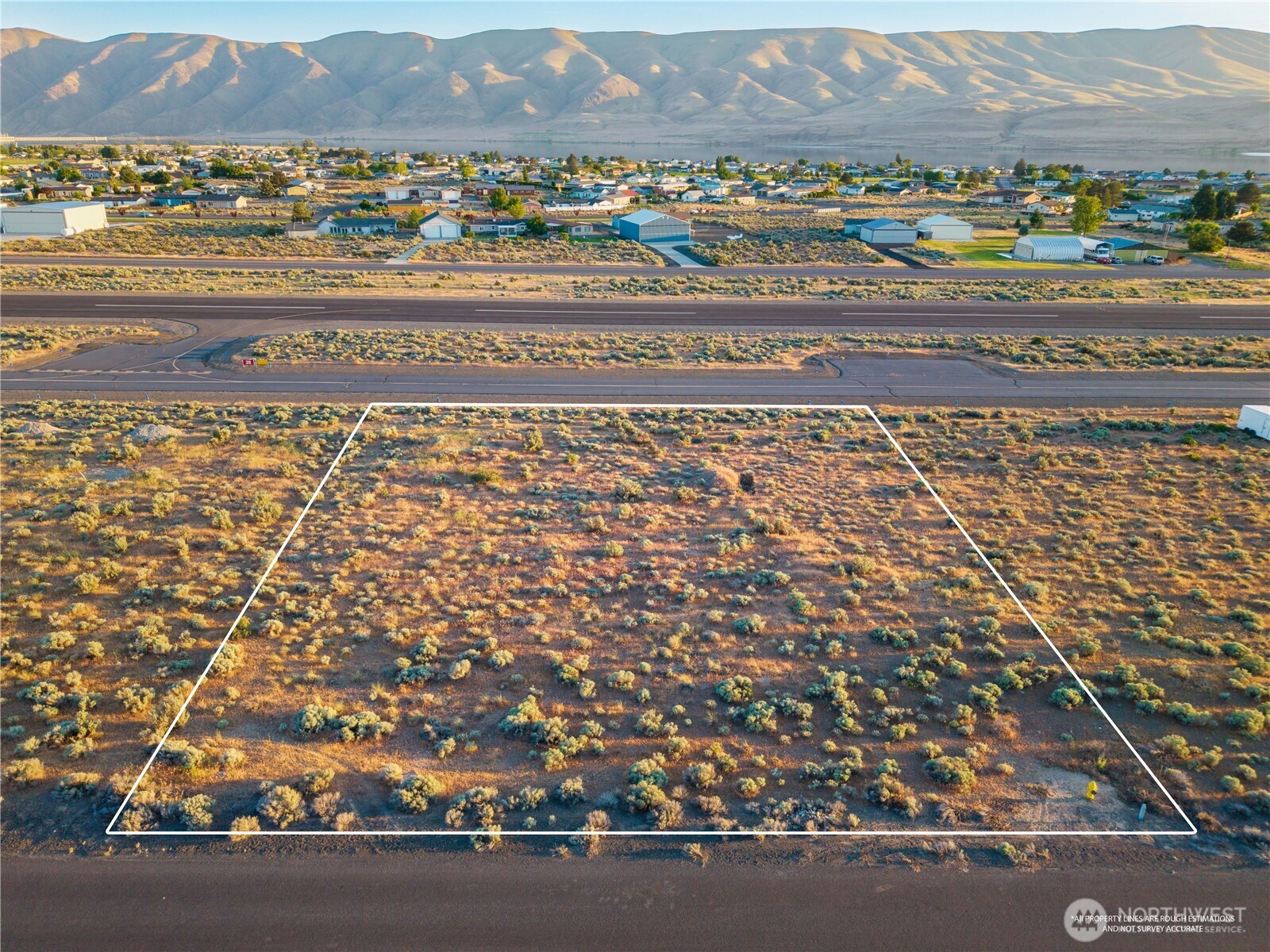 451 Airport Way Property Photo 1