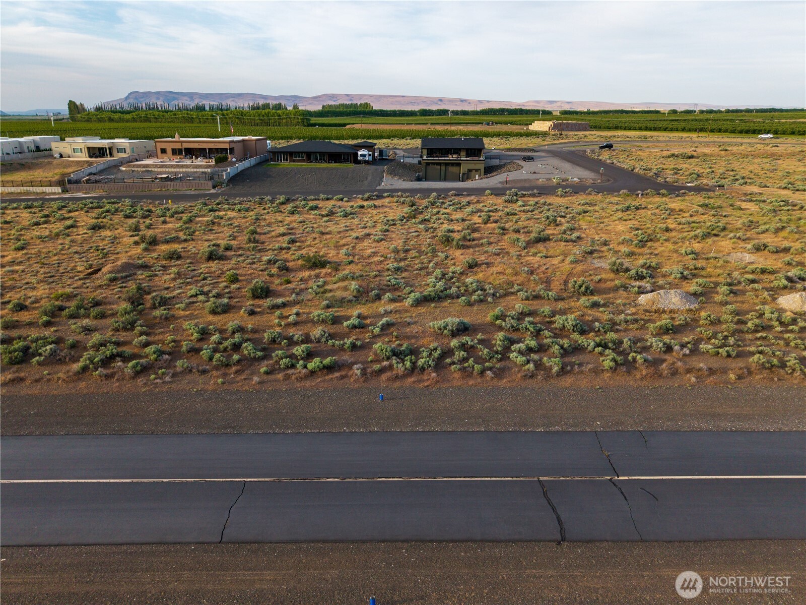 451 Airport Way Property Photo 14