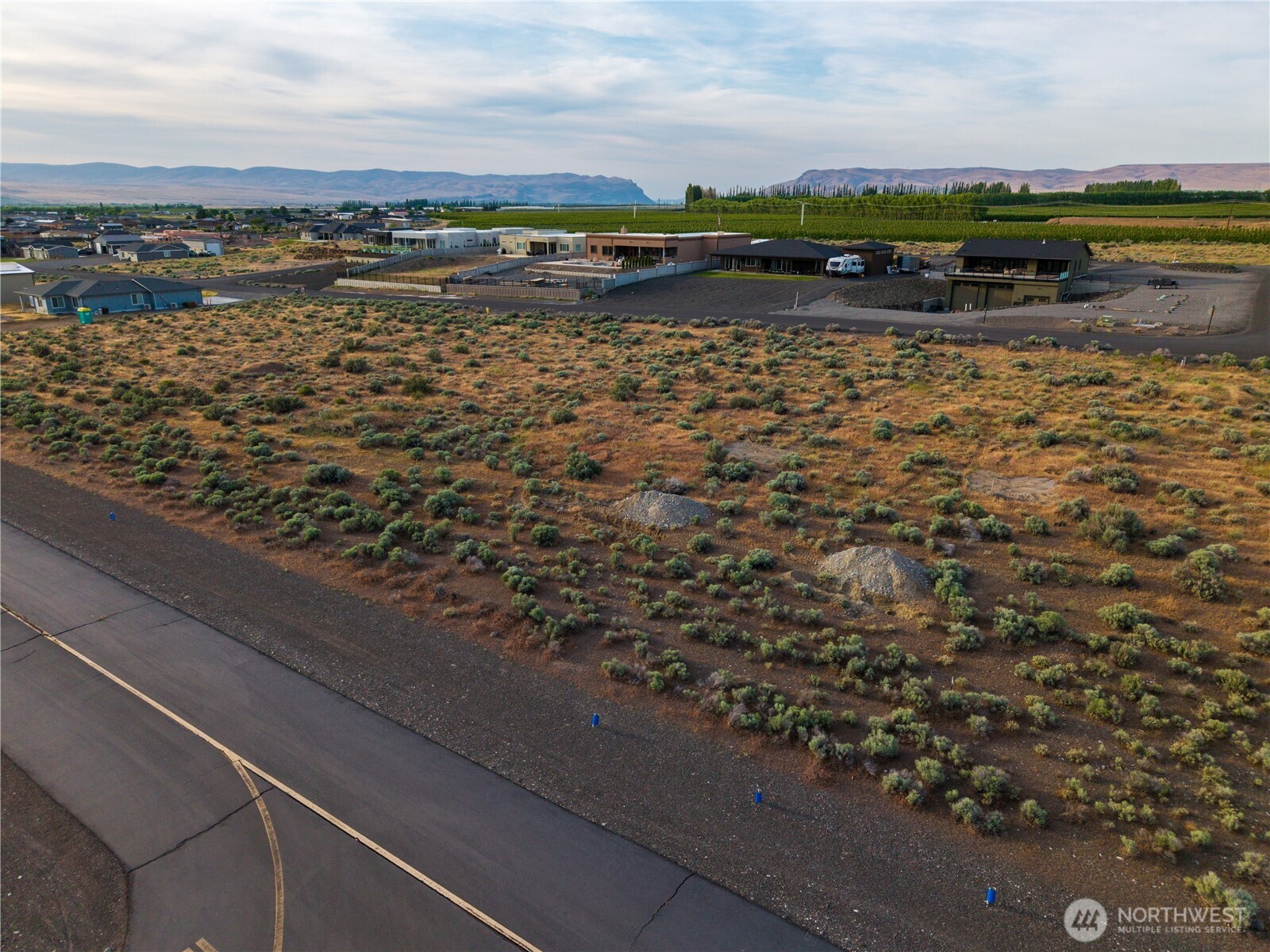 451 Airport Way Property Photo 15