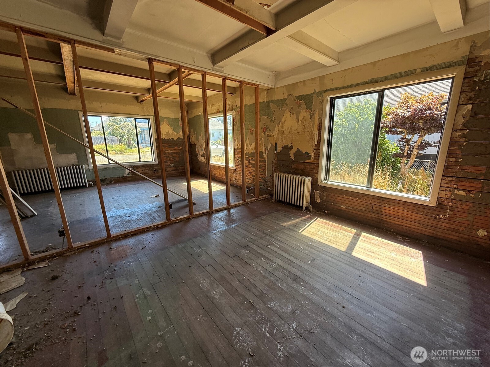 222 12th Street Property Photo 8